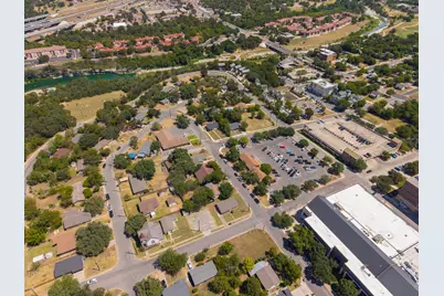 407 W 3rd Street, Georgetown, TX 78626 - Photo 15