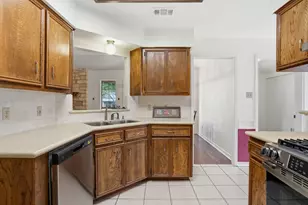 306 Woodstone Dr, Georgetown, TX 78628 - Photo 13