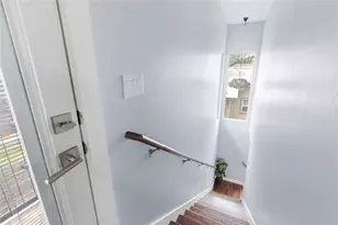 2202 Willow St, Austin, TX 78702 - Photo 9