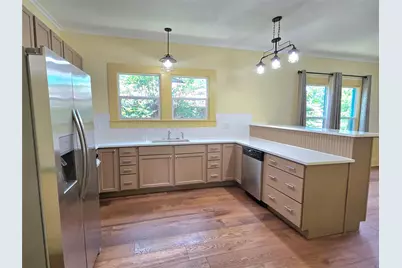 429 N Main Street, Rockdale, TX 76567 - Photo 13