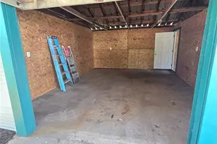 429 N Main St, Rockdale, TX 76567 - Photo 29