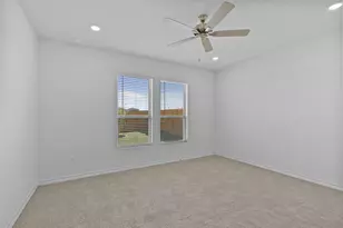 109 Hatari Trl, Jarrell, TX 76537 - Photo 11