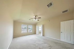 17525 Bridgefarmer Blvd, Pflugerville, TX 78660 - Photo 7