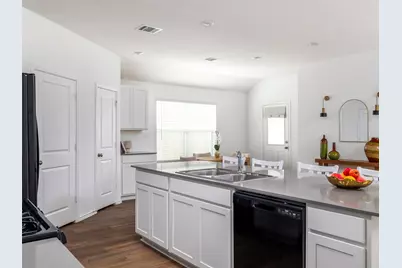 340 Sonterra Drive, San Marcos, TX 78666 - Photo 7