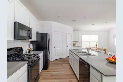 340 Sonterra Drive, San Marcos, TX 78666 - Photo 5