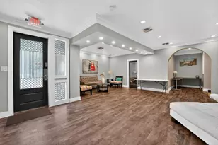 935 La Posada Dr, Austin, TX 78752 - Photo 13