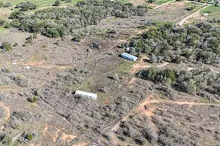 166 Norwood Ln, Elgin, TX 78621 - Photo 11