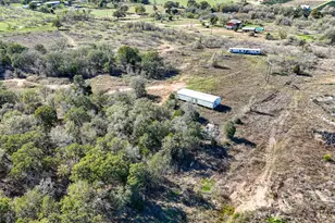 166 Norwood Ln, Elgin, TX 78621 - Photo 17