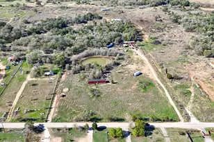 166 Norwood Ln, Elgin, TX 78621 - Photo 5