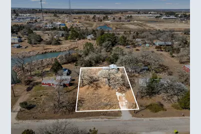 186 Zimmerman Avenue, Bastrop, TX 78602 - Photo 3