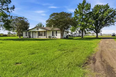 405 Old Highway 20 Highway, McDade, TX 78650 - Photo 3