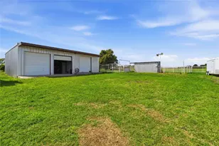 405 Old Hwy 20 Hwy, McDade, TX 78650 - Photo 33