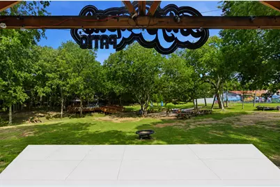 320 S Wilcox Street, Rockdale, TX 76567 - Photo 15