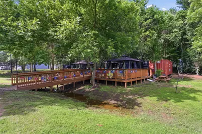 320 S Wilcox Street, Rockdale, TX 76567 - Photo 17