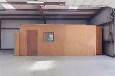 320 S Wilcox Street, Rockdale, TX 76567 - Photo 29