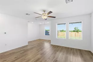 7208 Sparkling Light Dr, Del Valle, TX 78617 - Photo 15