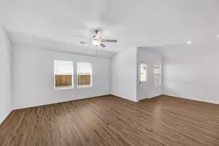 303 Chickasaw Ln, Hutto, TX 78634 - Photo 5