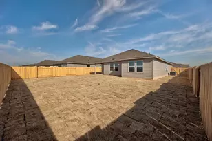 303 Chickasaw Ln, Hutto, TX 78634 - Photo 25