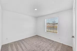 303 Chickasaw Ln, Hutto, TX 78634 - Photo 17