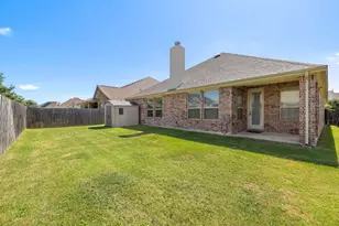 305 Miracle Rose Way, Liberty Hill, TX 78642 - Photo 37