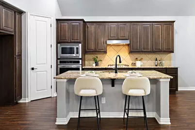 305 Miracle Rose Way, Liberty Hill, TX 78642 - Photo 15