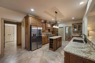 204 Overlook Ct, Georgetown, TX 78628 - Photo 9