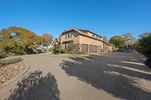 204 Overlook Ct, Georgetown, TX 78628 - Photo 3