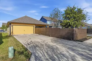 8721 Sikes Way, Austin, TX 78747 - Photo 35