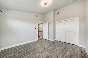 5308 Downs Dr, Austin, TX 78721 - Photo 23