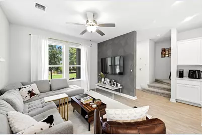 7607 Frida Bend #92, Austin, TX 78744 - Photo 5
