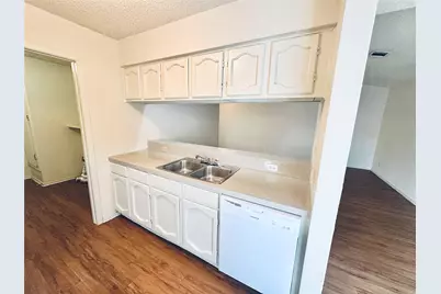 12504 Tree Line Drive #B, Austin, TX 78729 - Photo 9