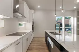 121 Mokolii Ct, Bastrop, TX 78602 - Photo 13