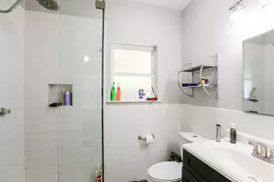 308 E 32nd St, Austin, TX 78705 - Photo 9