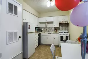 803 W 28th St, Austin, TX 78705 - Photo 7