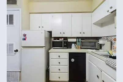 803 W 28th Street #105, Austin, TX 78705 - Photo 9