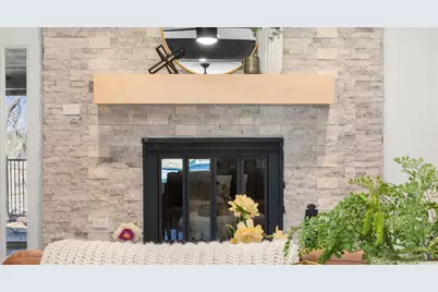 1704 Shelbourne Drive, Austin, TX 78752 - Photo 5