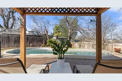 1704 Shelbourne Drive, Austin, TX 78752 - Photo 35