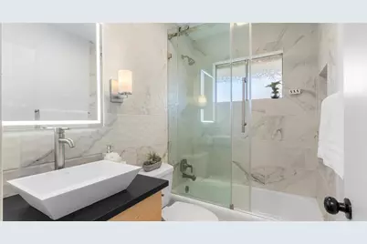 1704 Shelbourne Drive, Austin, TX 78752 - Photo 31