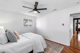 1704 Shelbourne Dr, Austin, TX 78752 - Photo 29