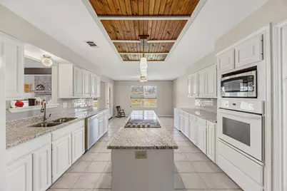 130 Cora Street, New Braunfels, TX 78130 - Photo 5