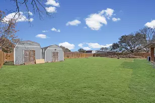 130 Cora St, New Braunfels, TX 78130 - Photo 15