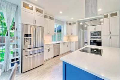 3002 Barton Point Circle, Austin, TX 78733 - Photo 13