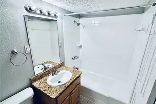 601 W 11th St, Austin, TX 78701 - Photo 23