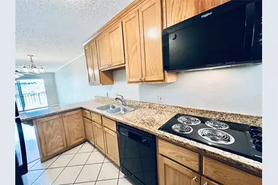 601 W 11th Street #114, Austin, TX 78701 - Photo 11