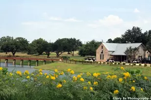 108 W Eli Chandler St, Blanco, TX 78606 - Photo 37