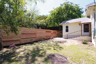 1301 S 6th St, Austin, TX 78704 - Photo 35