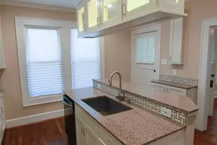 1301 S 6th St, Austin, TX 78704 - Photo 11