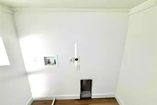 6809 Porter St, Austin, TX 78741 - Photo 9
