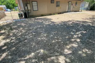 2105 Dixie Ln, Round Rock, TX 78664 - Photo 11