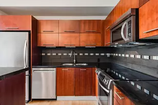 603 Davis St, Austin, TX 78701 - Photo 3